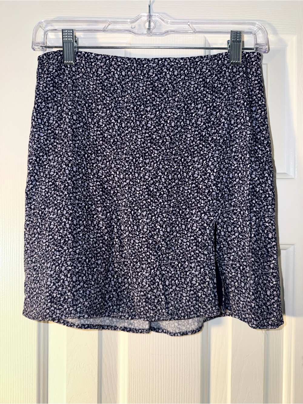 Sunday Best Mini Skirt Women's Navy and White Floral. Sz 4
